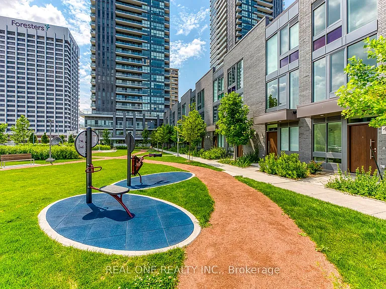 42 Sonic Way — Photo 39