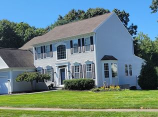 347 Sleepy Hollow Farm Rd, Warwick, RI 02886