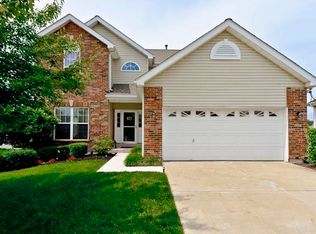 13 Beacon Trail Ct, O'Fallon, MO 63366