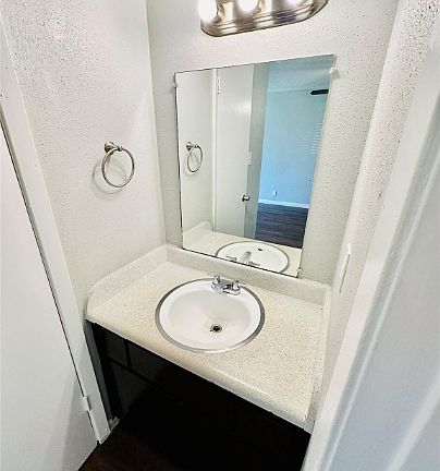 3rd image of 2606 Ektom Dr