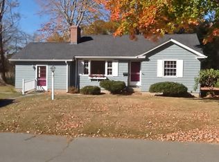 7 Glen Dr, Old Saybrook, CT 06475