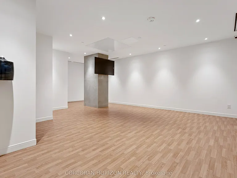 7437 Kingston Rd #413 — Photo 25