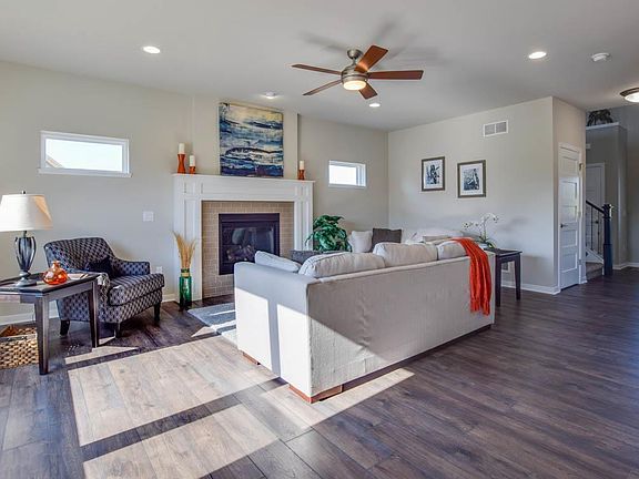 5th image of 6595 Redpoll Circle