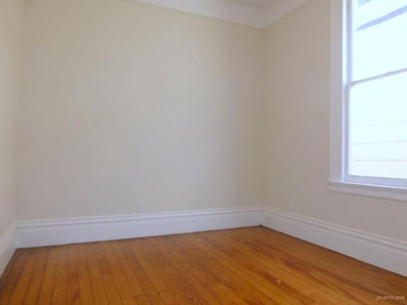 2nd image of 1868 McAllister St