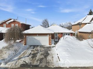110 Livingstone St W, Barrie, ON L4N 7J4