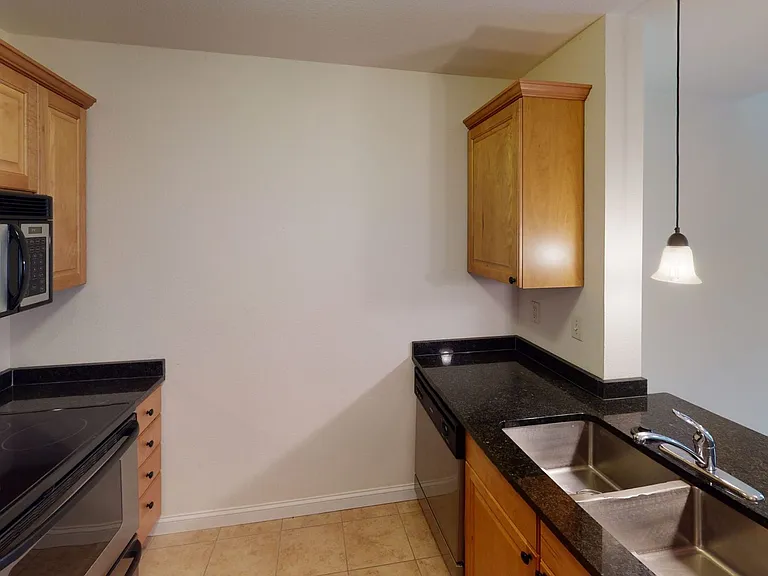 Delafield Lakes Apartments — Photo 43