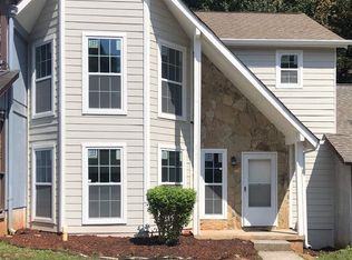 861 Brandy Oaks Ln, Stone Mountain, GA 30088