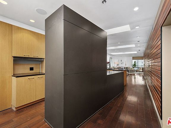 2nd image of 140 Ocean Park Blvd Unit 626