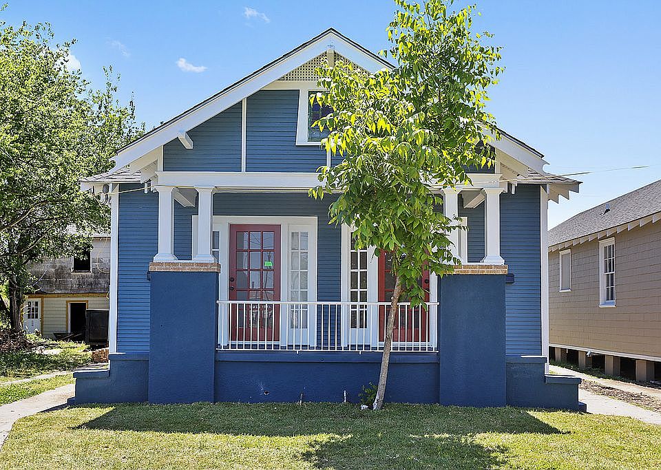 1st image of 3321 Leonidas St