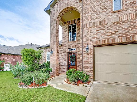 3rd image of 8010 Caden Mills Ln