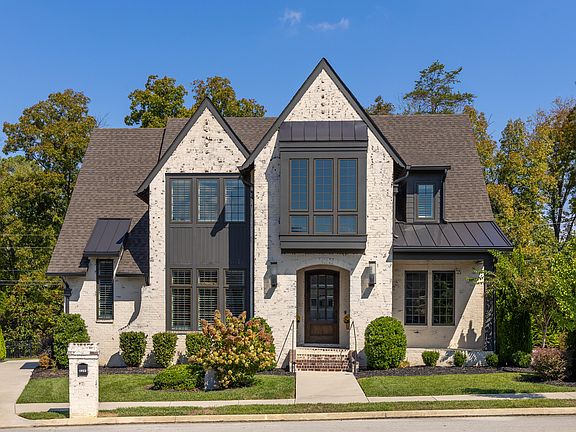2nd image of 9394 Calder Cir