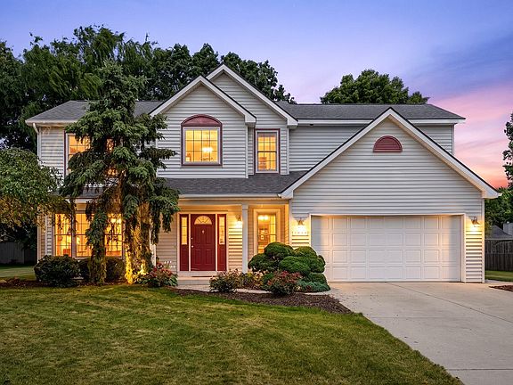 2nd image of 5048 Stapleton Dr