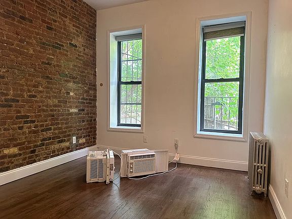 4th image of 213 E 4th St #3A
