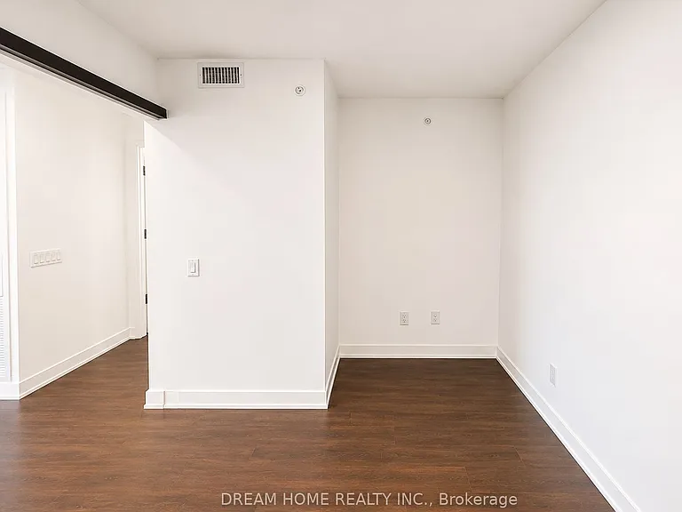 609 Sherbourne St #806 — Photo 9