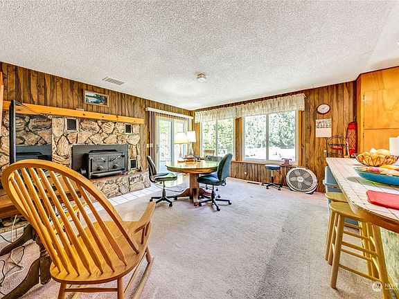 2nd image of 4452 Eastway Drive SE