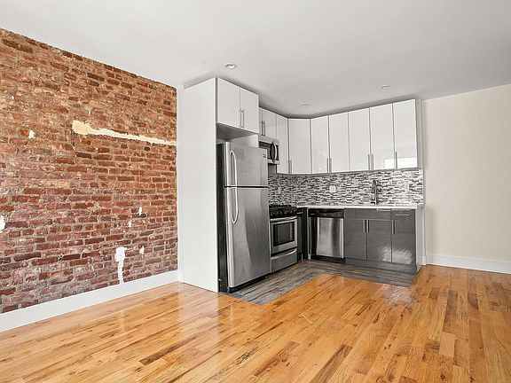 2nd image of 4 S Pinehurst Ave APT 6F