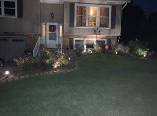 203 Washburn Rd, Deerfield, WI 53531