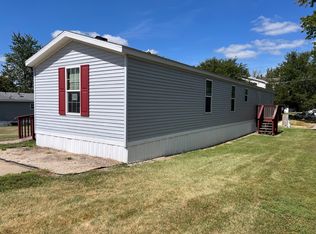 36 Orchard Lane Ct #36, Manchester, IA 52057