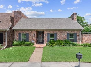 1322 Lyndhurst Dr, Bryan, TX 77802