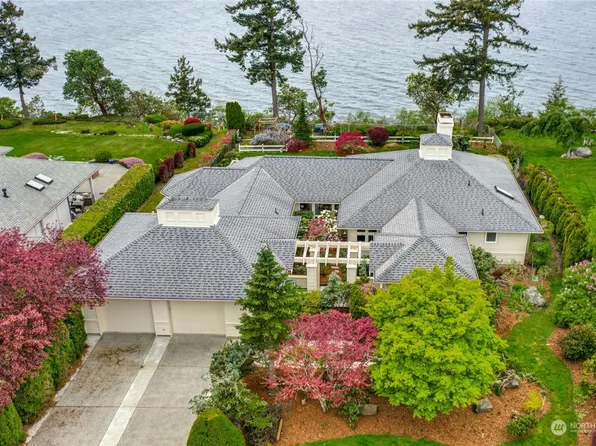 886 Sands Lane, Camano Island, WA 98282