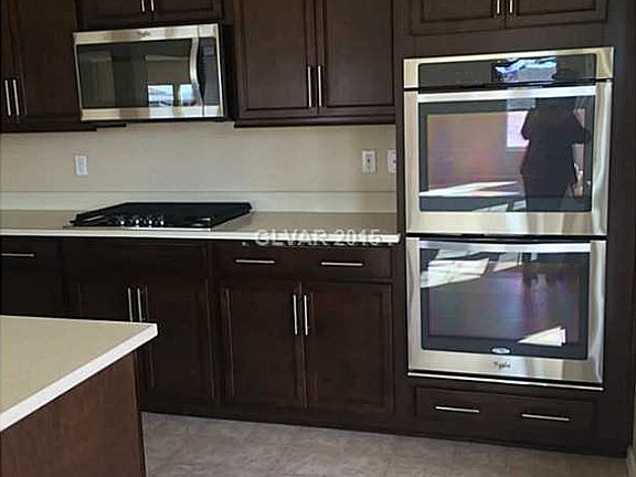 3rd image of 6233 Silver Bank St