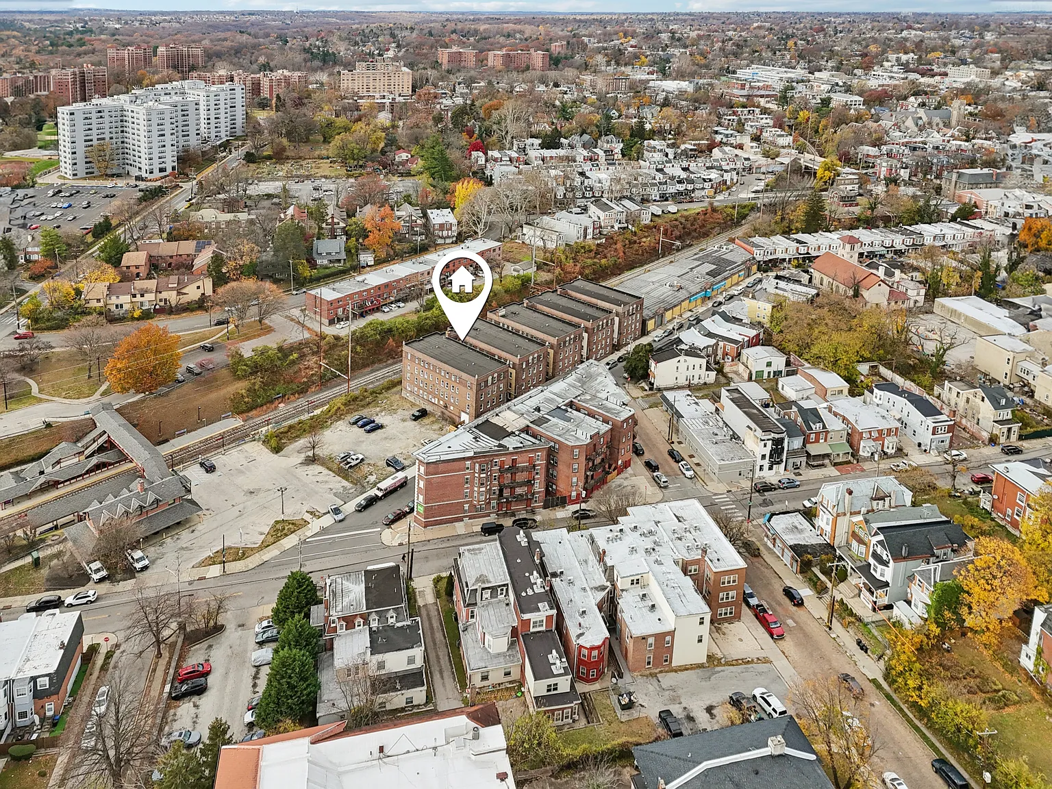 Kings Manor Apartments — Photo 3
