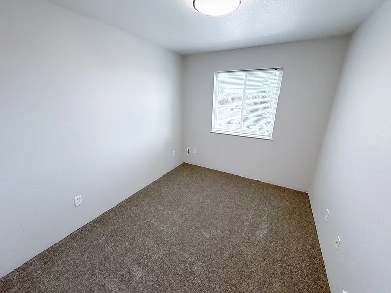 5641-5643-5645-5 N Hills Dr — Photo 20