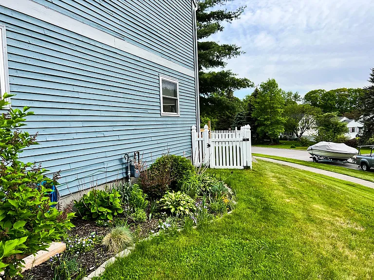 28 Heather Cir #1 — Photo 29