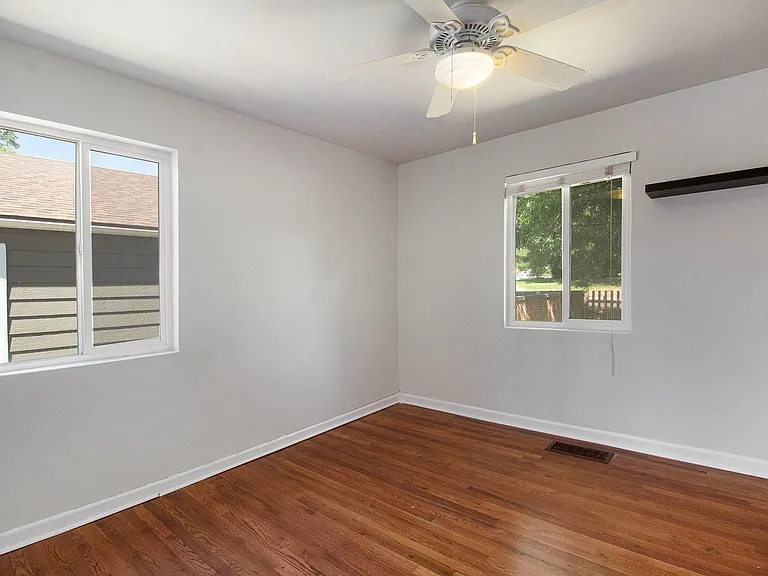 3111 S Emerson St — Photo 8
