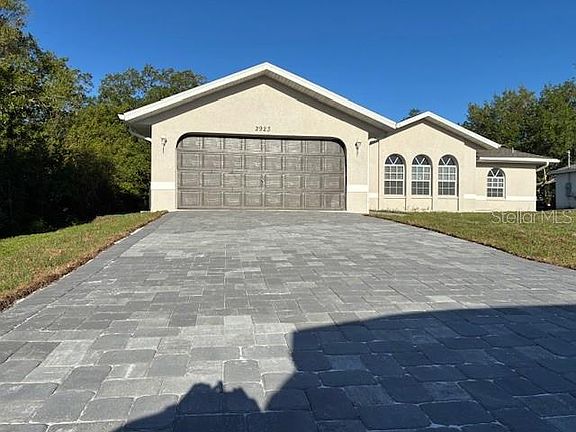 3rd image of 2923 Hopwood Rd
