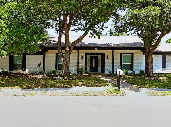 1503 Woodvine Dr, Euless, TX 76040