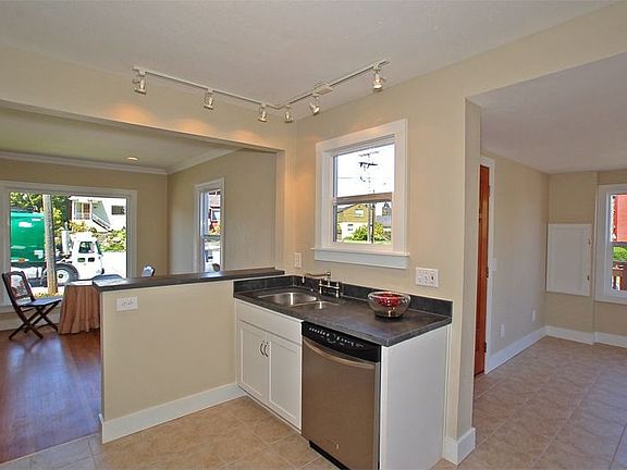 Kitchen/Dining Room/Nook