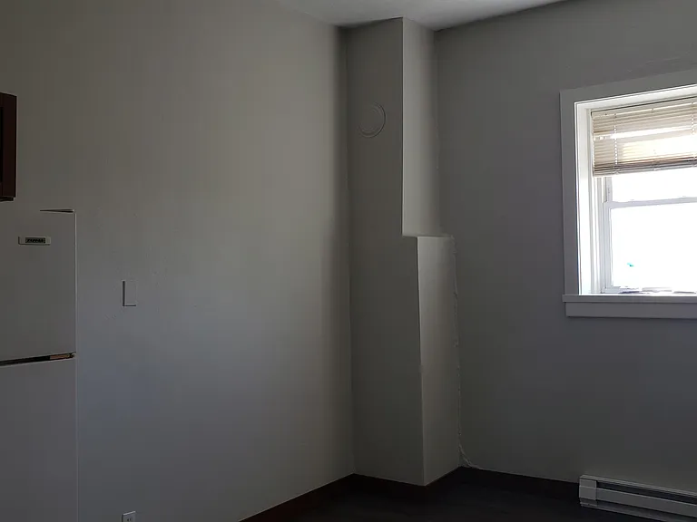 35 Lake St S #4 — Photo 8
