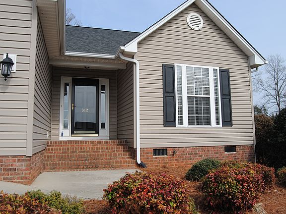 2nd image of 312 Bennington Dr