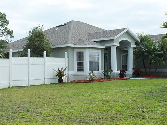 3rd image of 901 Derbyshire Dr