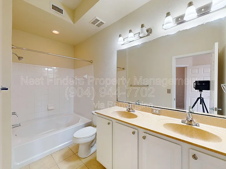 10075 Gate Pkwy N #1013 — Photo 18