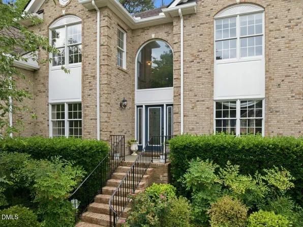 203 Ticonderoga Rd, Cary, NC 27519