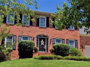 1365 Glenview Dr, Lexington, KY