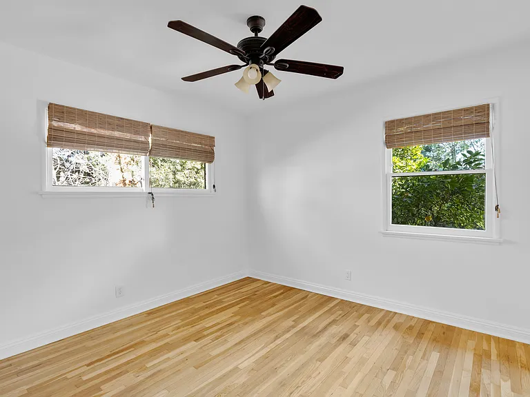 7716 Teesdale Ave — Photo 18