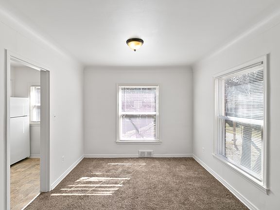 5th image of 21501 Kingsville Ave #207