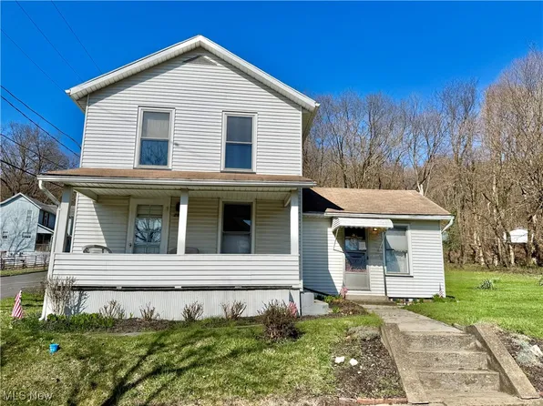 204 E Grant St, Lowellville, OH 44436