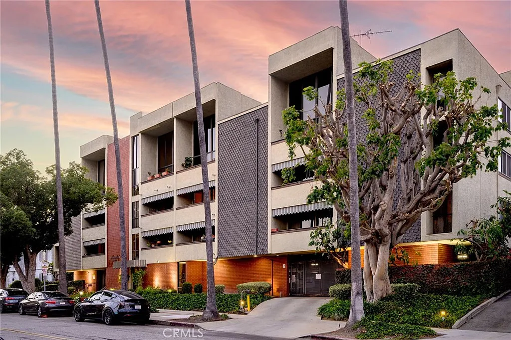 2 bed, 1333 sqft, $3,500 — Photo 1