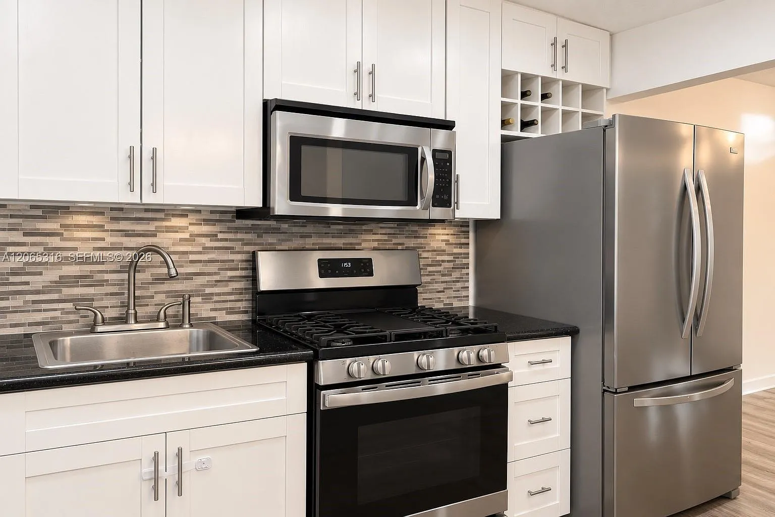 Ro-Mont South Condo J — Photo 4