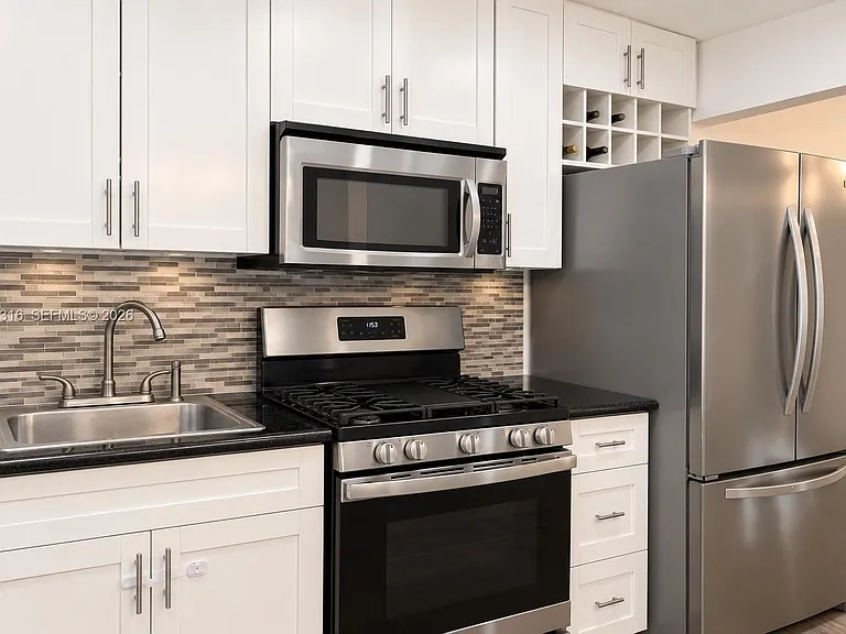 20311 NE 2nd Ave #15 — Photo 4