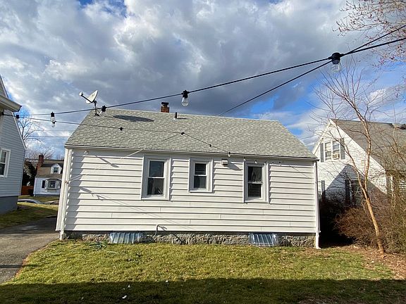 3rd image of 693 Westfield Ave