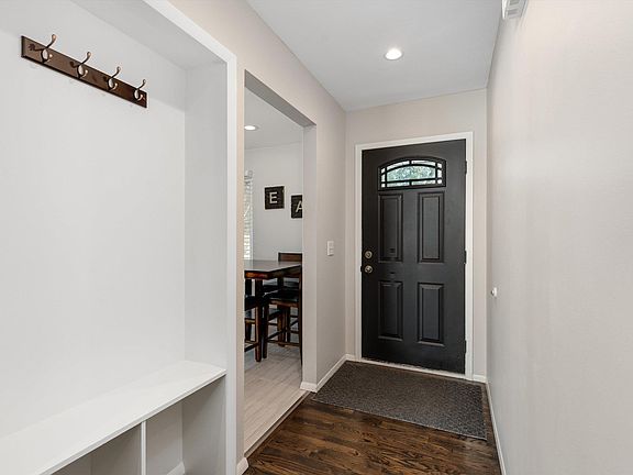 4th image of 16395 Sudbury Ct