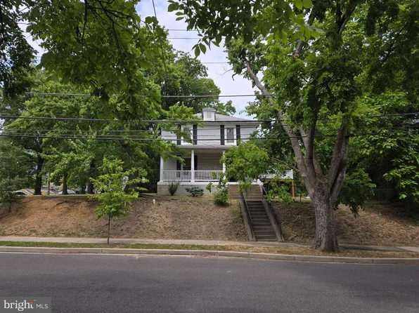 2502 Hamlin St NE, Washington, DC 20018