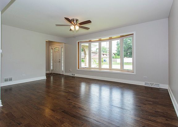 2nd image of 4129 W 93rd St