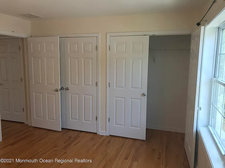 112 Morris Ave #B — Photo 15