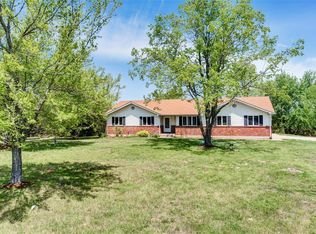 8108 Champion City Rd, Gerald, MO 63037